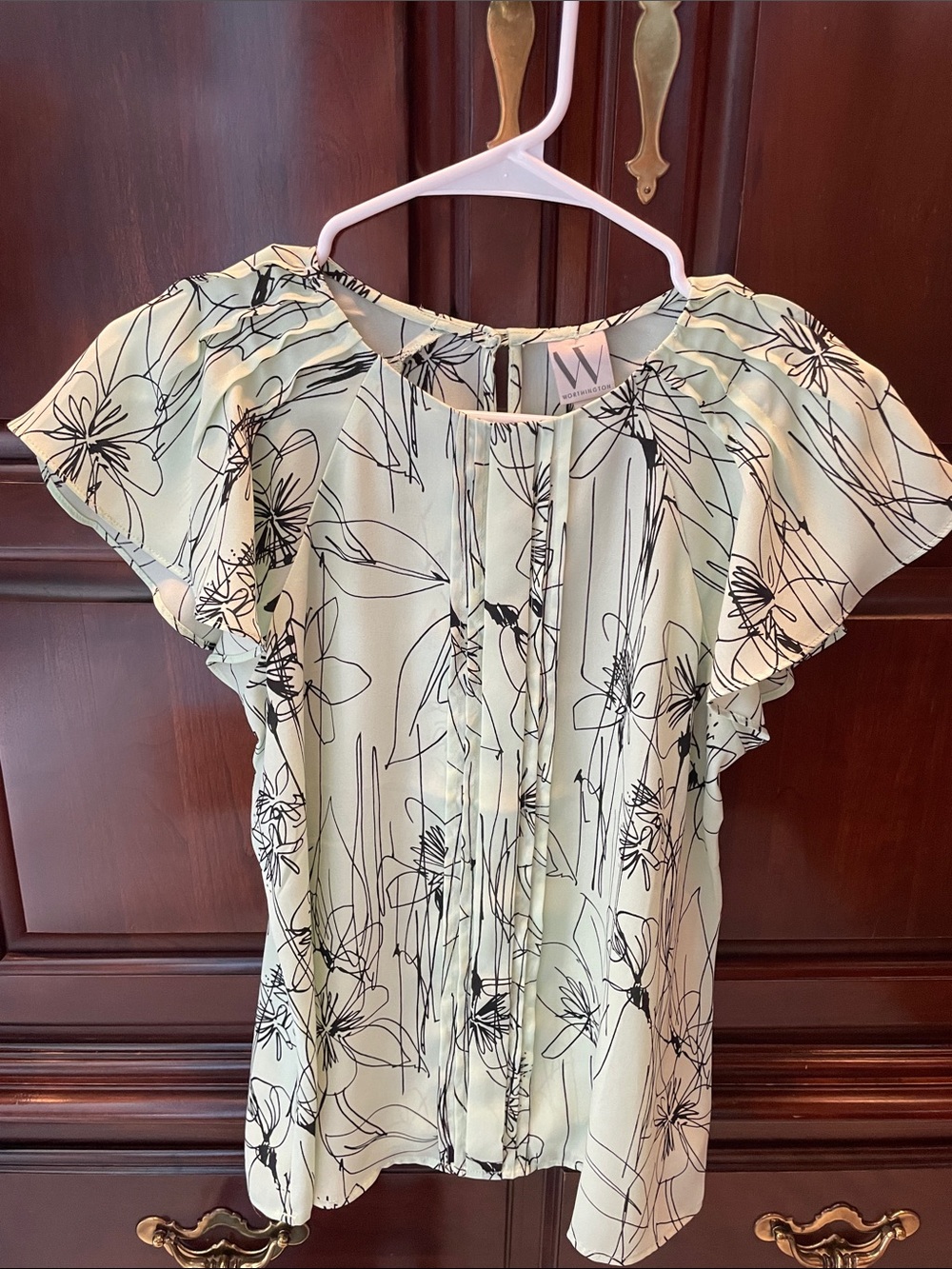 Worthington Mint Green Floral Pleated Flutter Sleeve Blouse